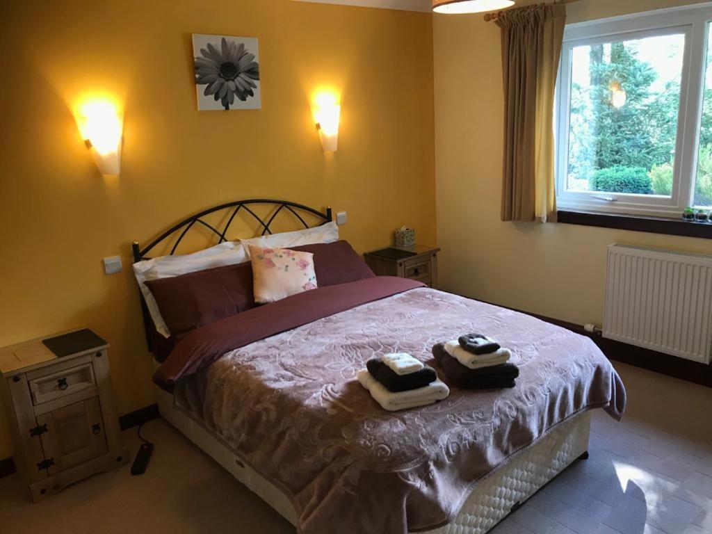 Tom Beag - Ben Nevis View Rooms Fort William Esterno foto