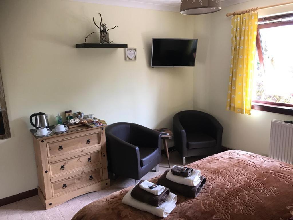 Tom Beag - Ben Nevis View Rooms Fort William Esterno foto